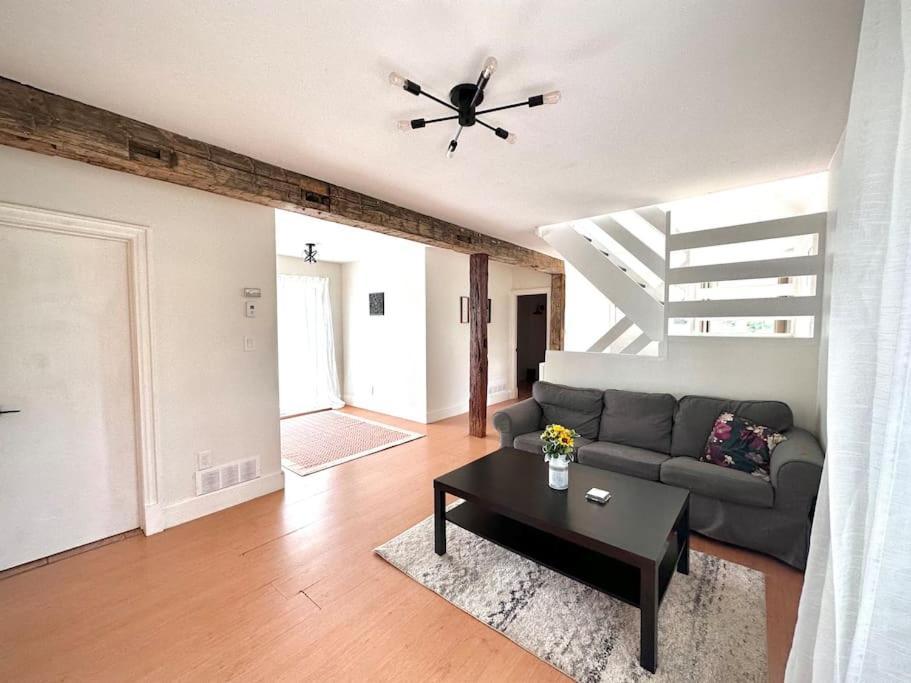 Cottage Retreat On 11 Acres Flesherton エクステリア 写真